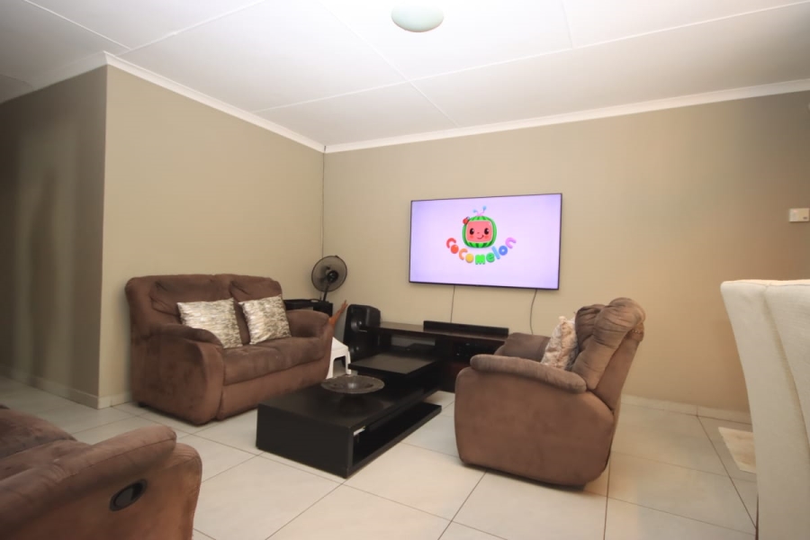 To Let  Bedroom Property for Rent in Kidds Beach Eastern Cape